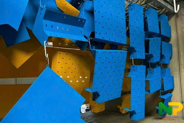 CTY SẢN XUẤT THANG MÁNG CÁP ĐIỆN GIÁ  RẺ NHẤT TẠI  GIA LAI KON TUM 