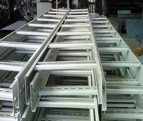 THANG CÁP 300X100MM TRÁNG KẼM GIÁ RẺ TẠI TP HCM 