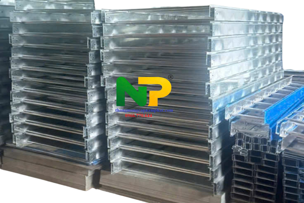 CTY SẢN XUẤT THANG MÁNG CÁP GIÁ RẺ TẠI NHA TRANG