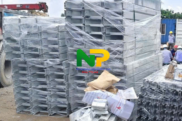 CTY SẢN XUẤT THANG MÁNG CÁP GIÁ RẺ TẠI MIỀN NAM